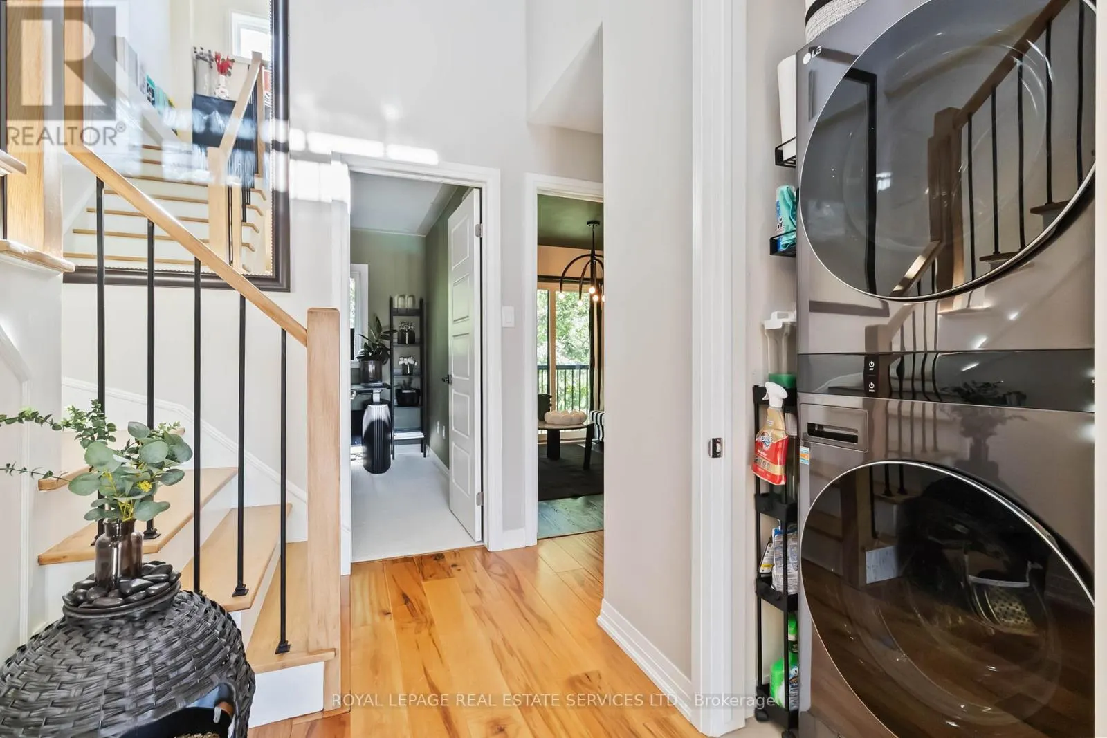 25 - 405 PLAINS ROAD E