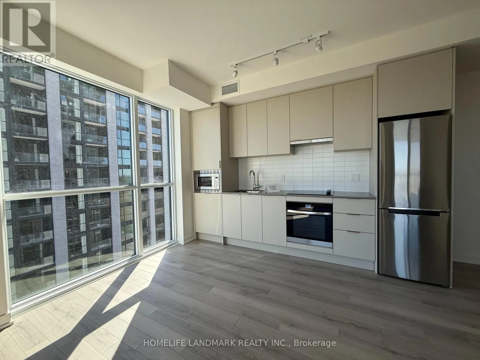 1209 - 3079 TRAFALGAR ROAD