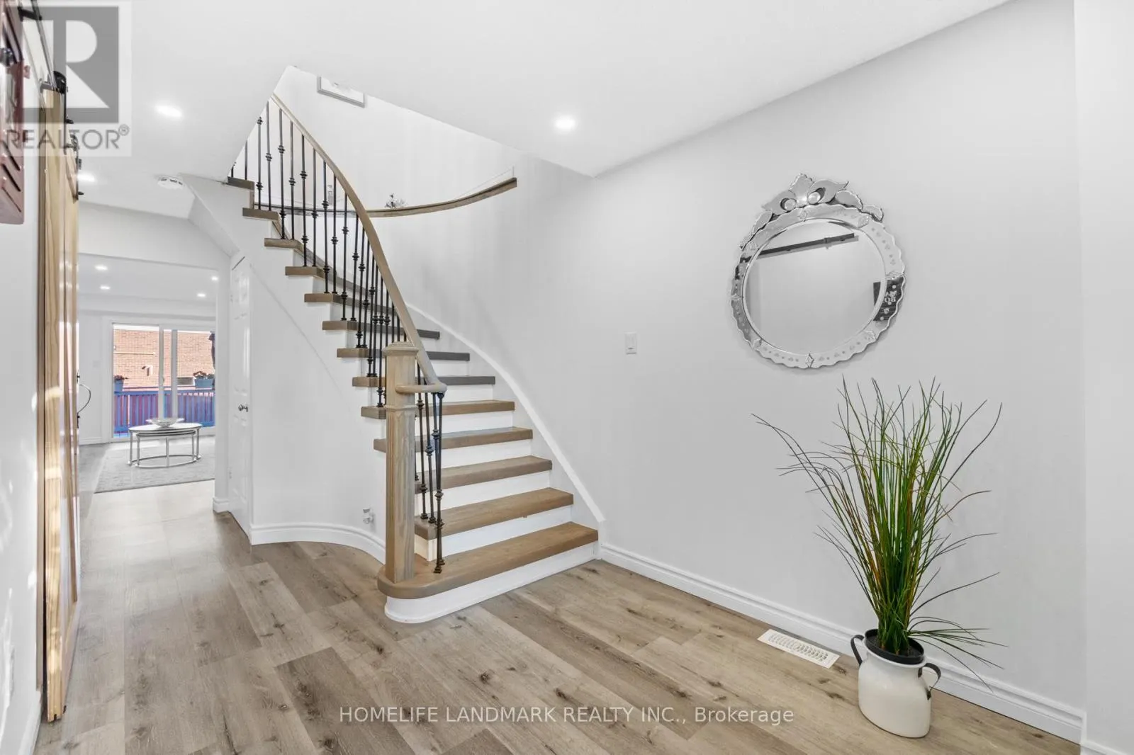 1544 KIRKROW CRESCENT