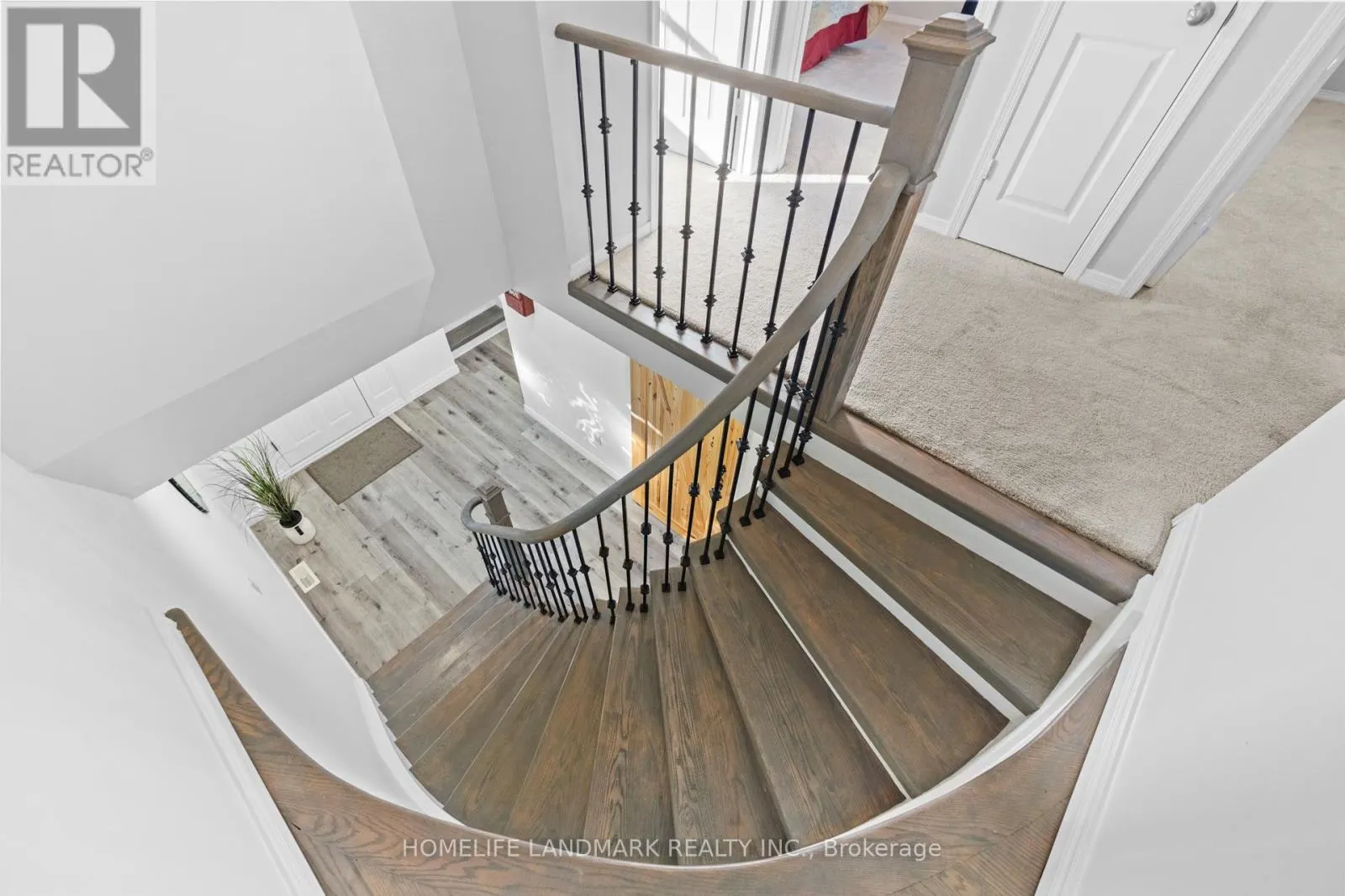 1544 KIRKROW CRESCENT