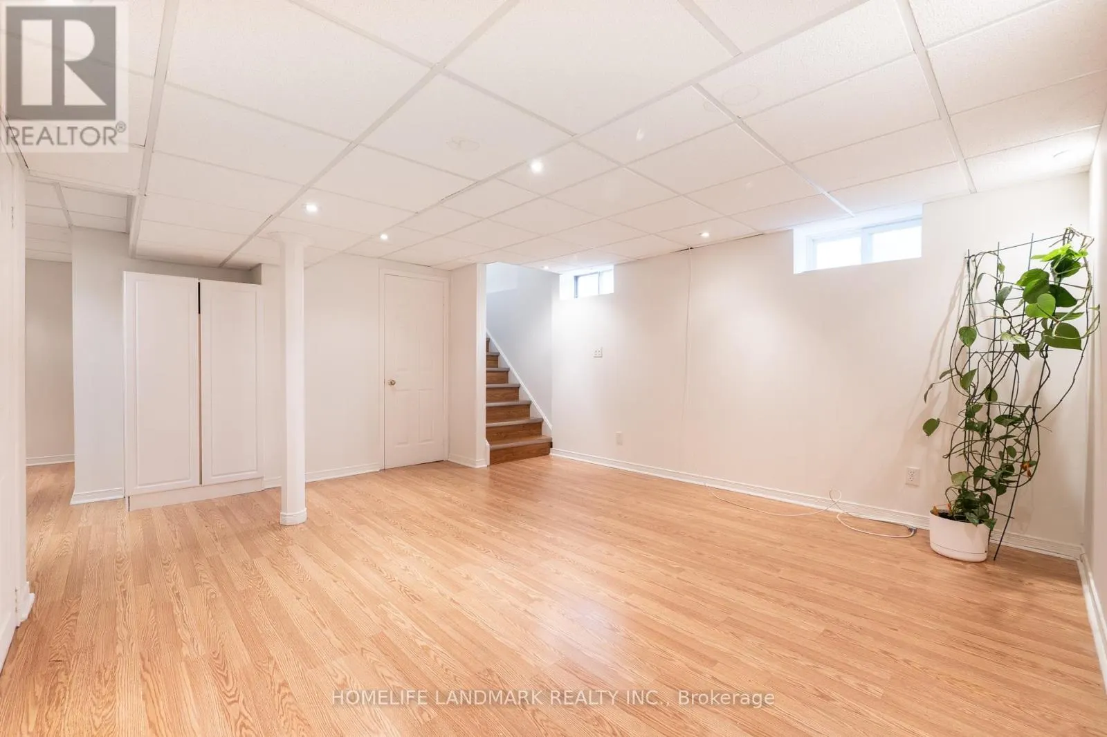 1544 KIRKROW CRESCENT