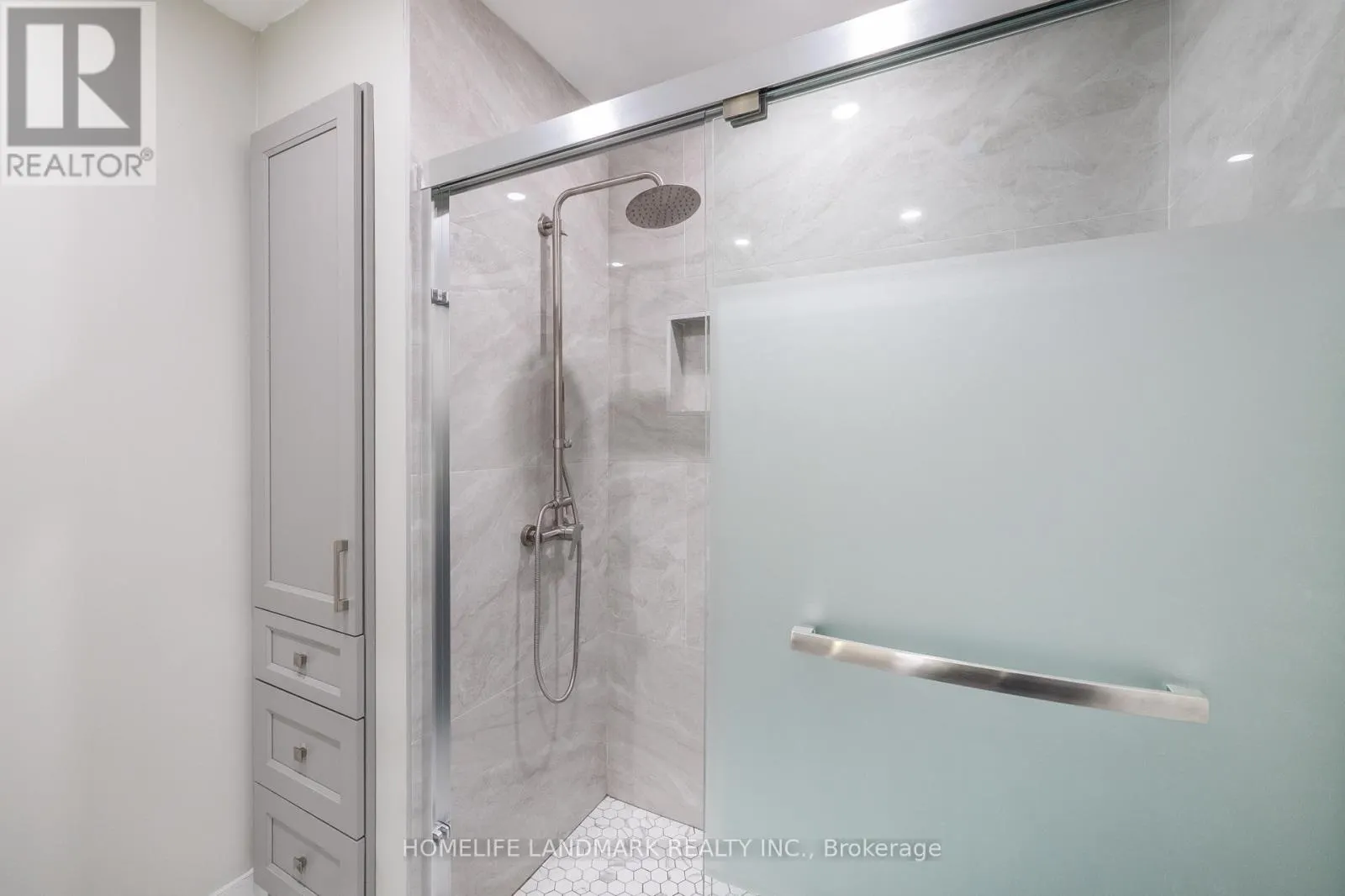 1544 KIRKROW CRESCENT