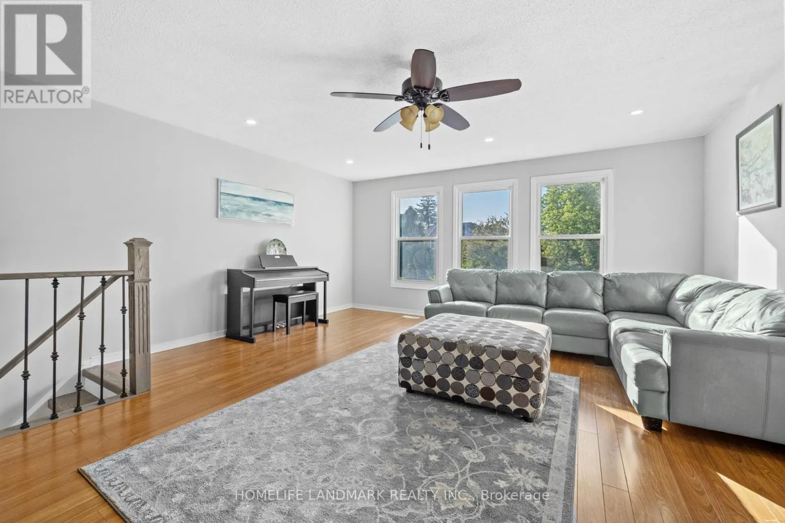 1544 KIRKROW CRESCENT