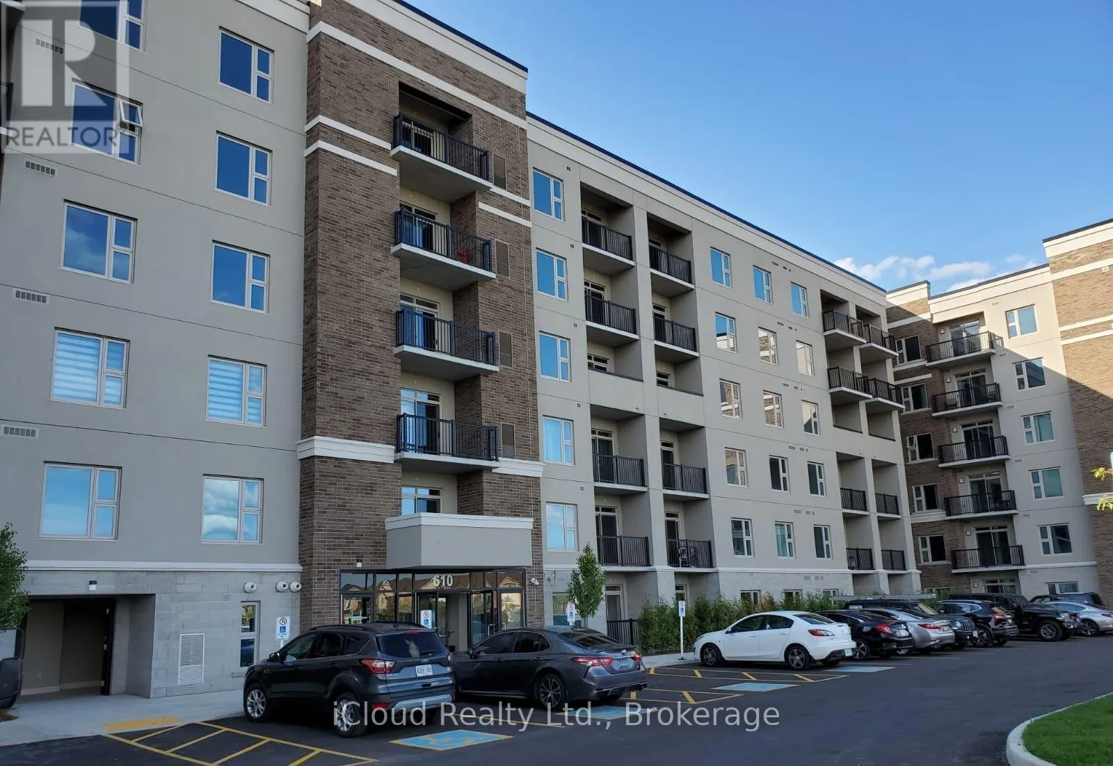 514 - 610 FARMSTEAD DRIVE