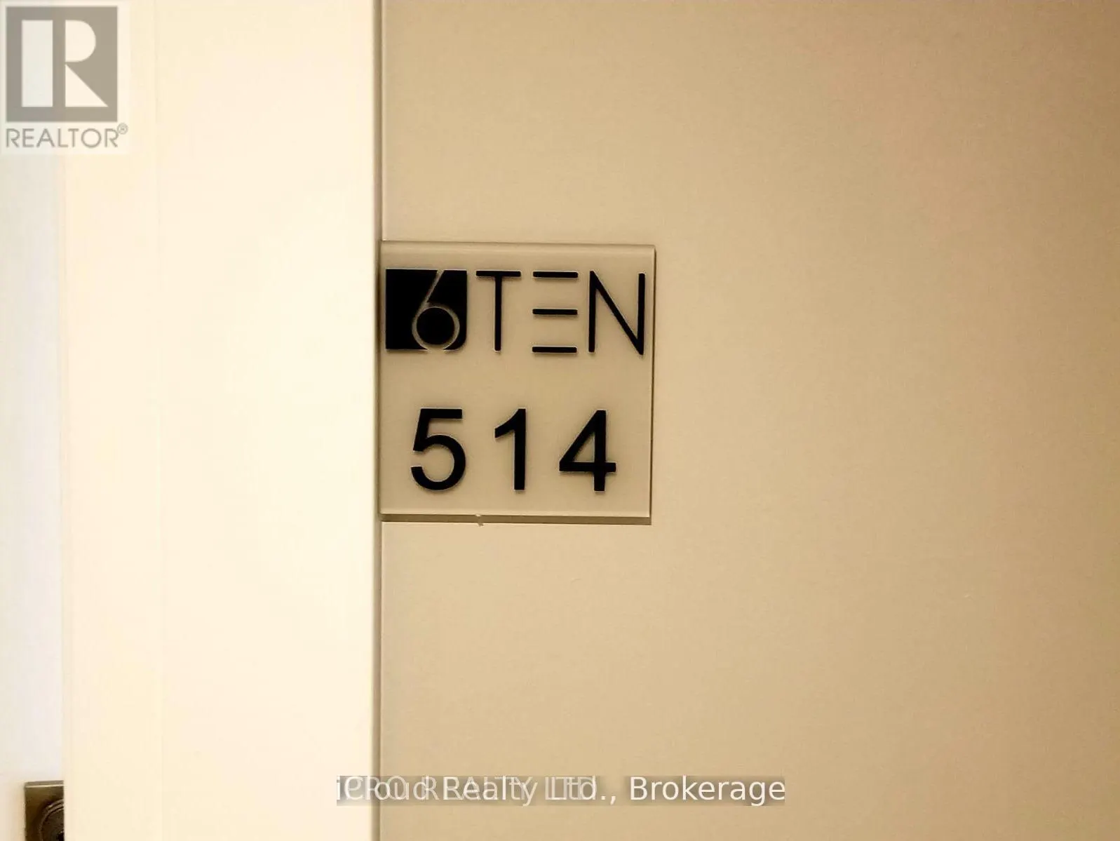 514 - 610 FARMSTEAD DRIVE