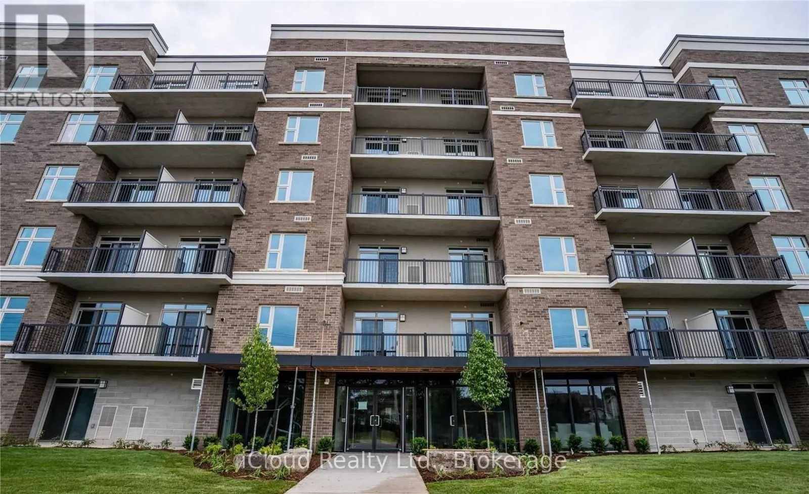 514 - 610 FARMSTEAD DRIVE