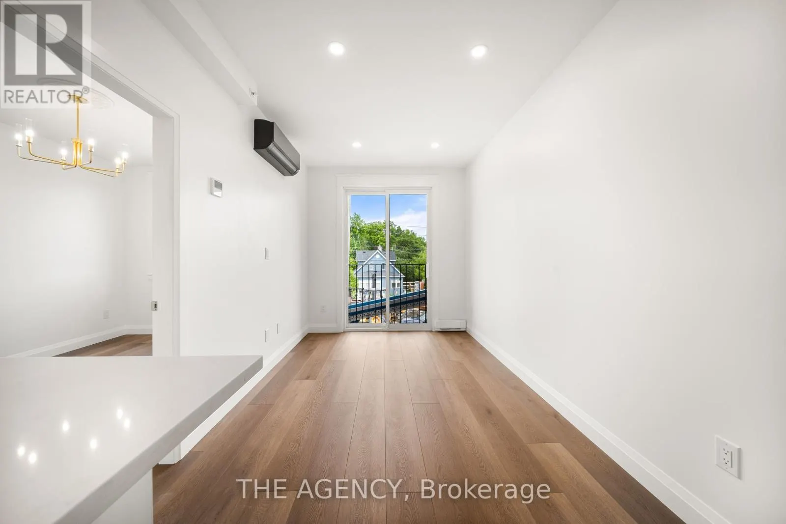 1 - 153 MAIN STREET E