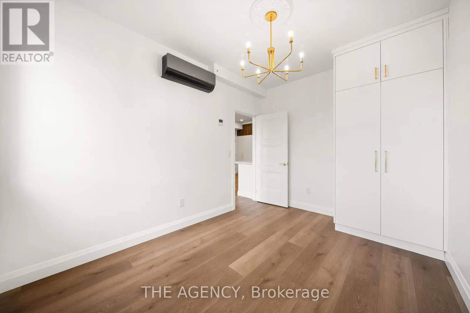 1 - 153 MAIN STREET E