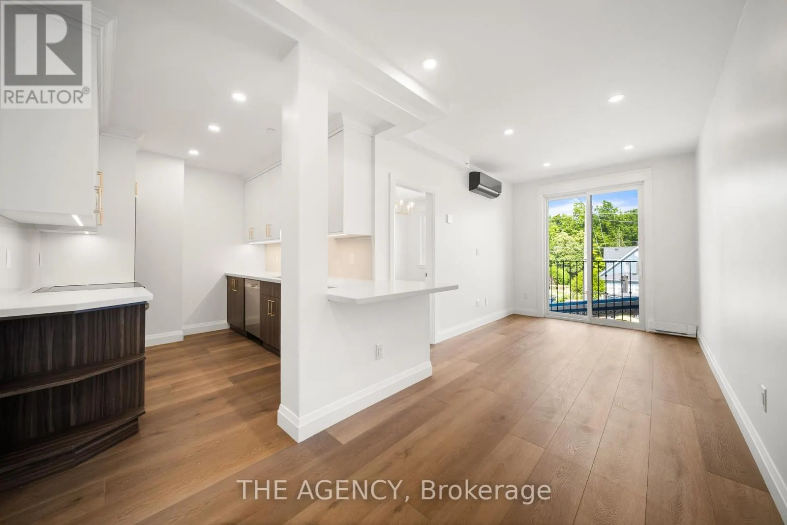 1 - 153 MAIN STREET E