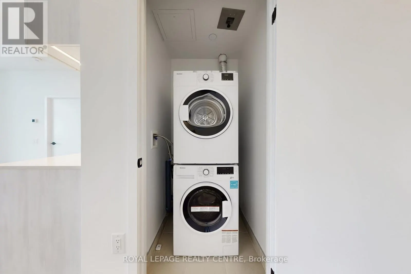 2702 - 2495 EGLINTON AVENUE W