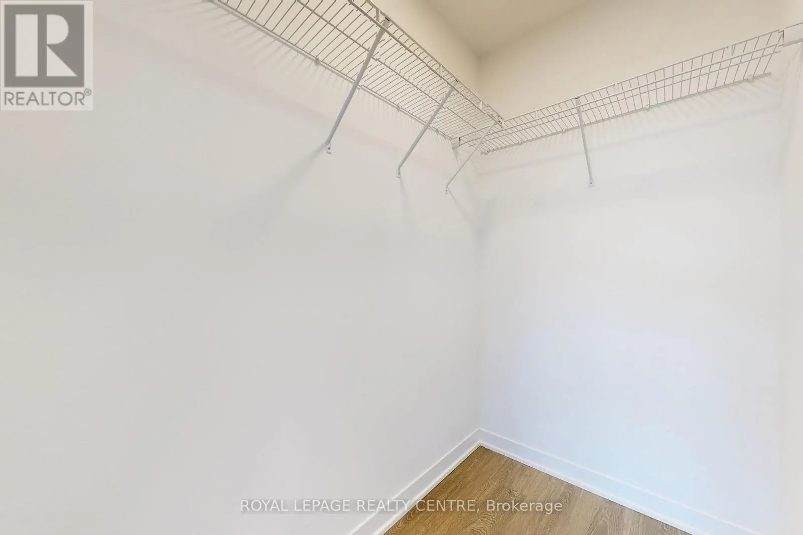 2702 - 2495 EGLINTON AVENUE W