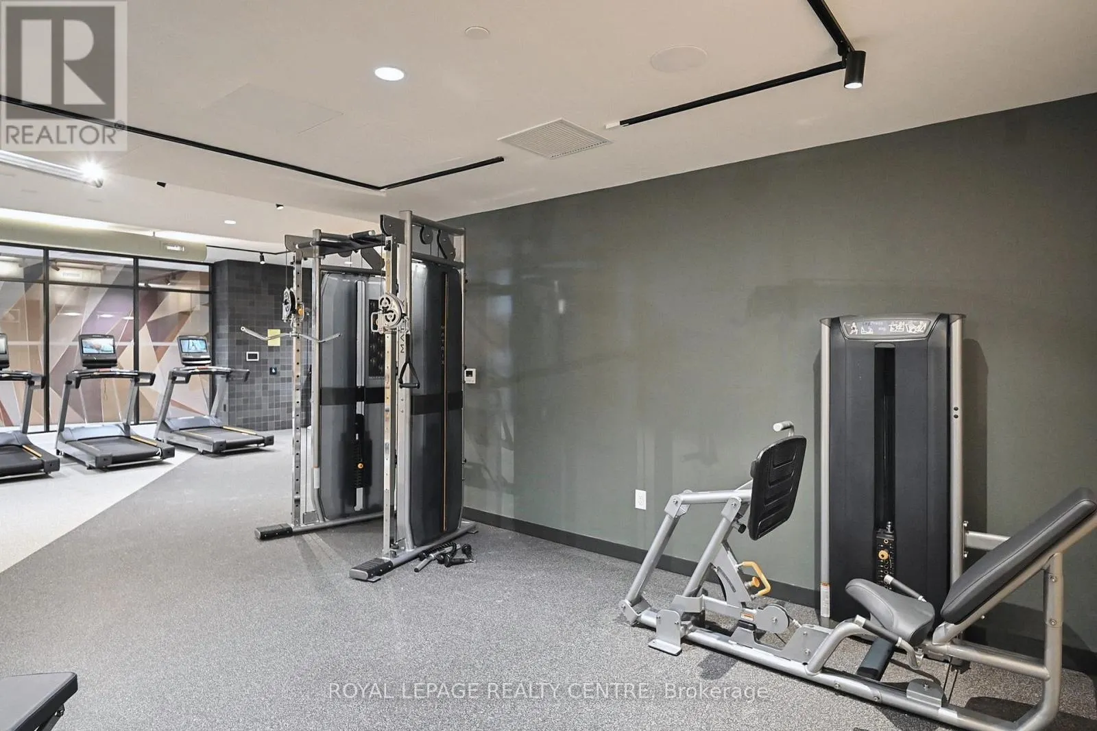 2702 - 2495 EGLINTON AVENUE W