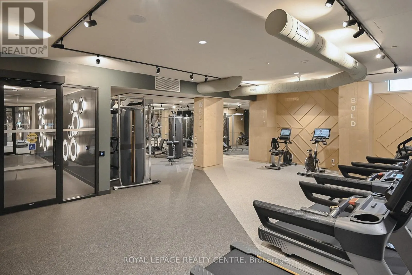 2702 - 2495 EGLINTON AVENUE W