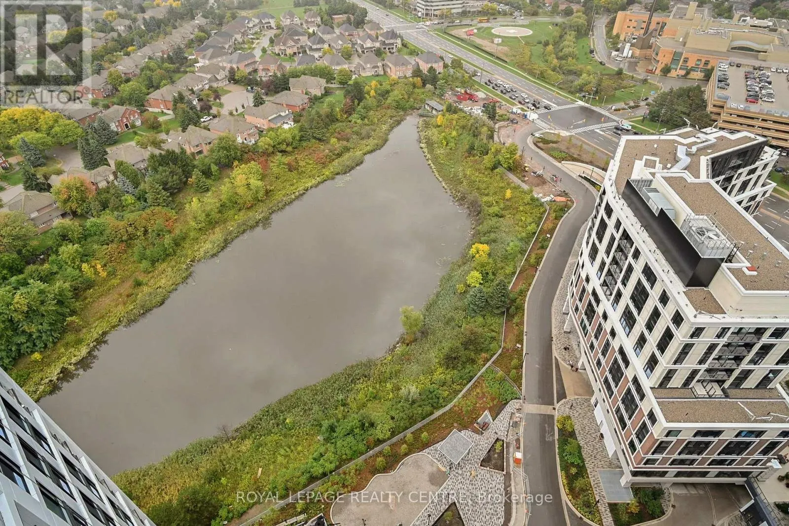 2702 - 2495 EGLINTON AVENUE W