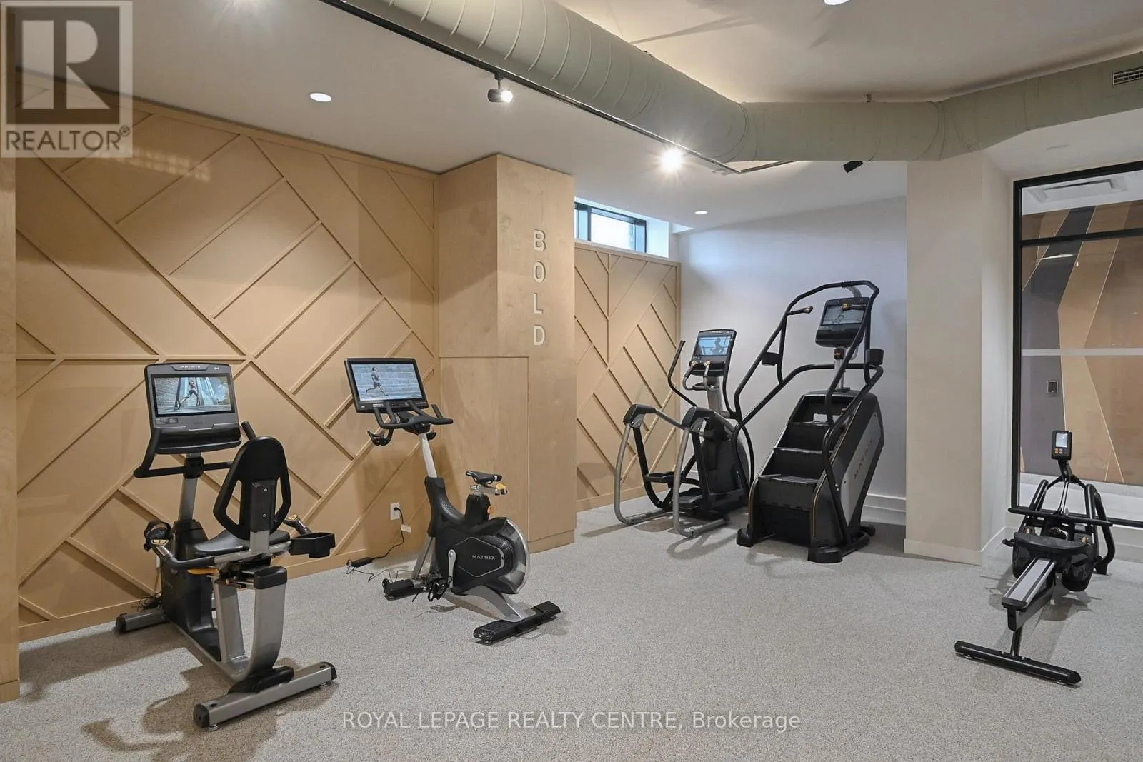 2702 - 2495 EGLINTON AVENUE W