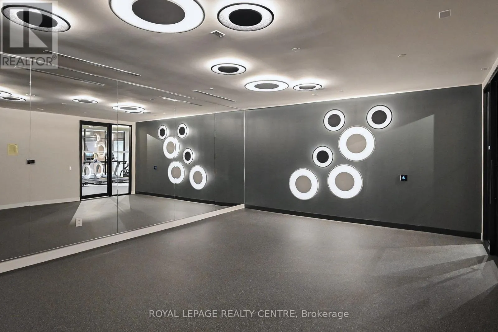 2702 - 2495 EGLINTON AVENUE W