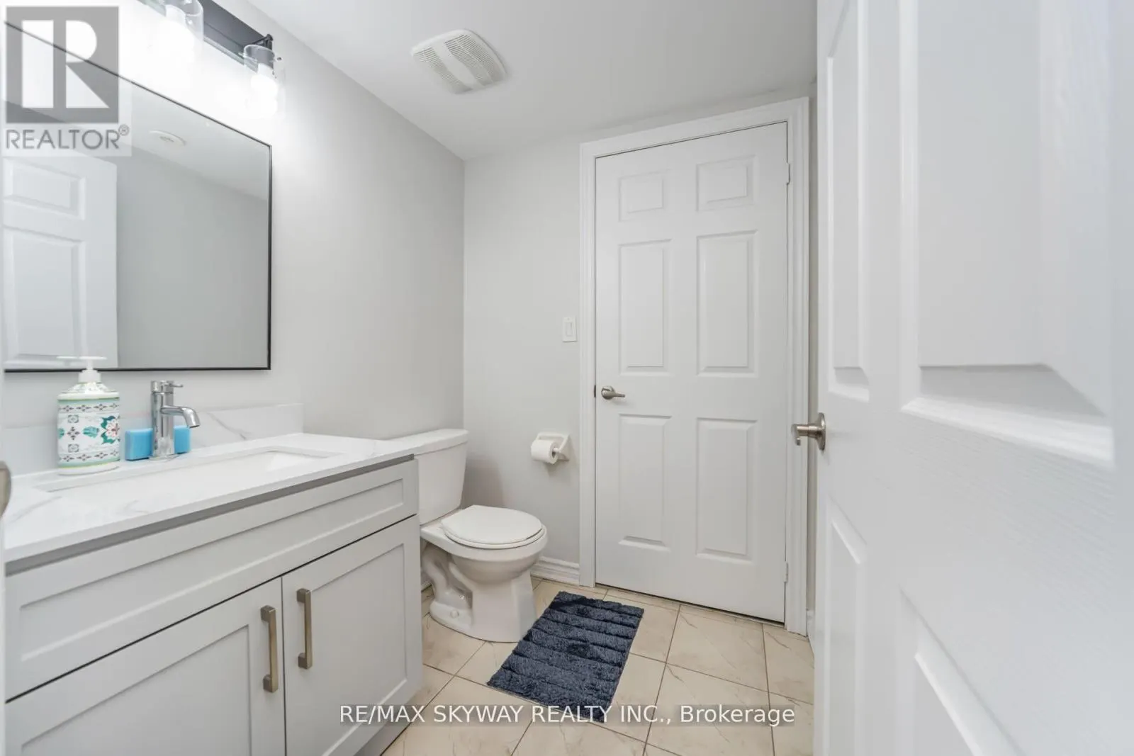 22 - 200 VETERANS DRIVE