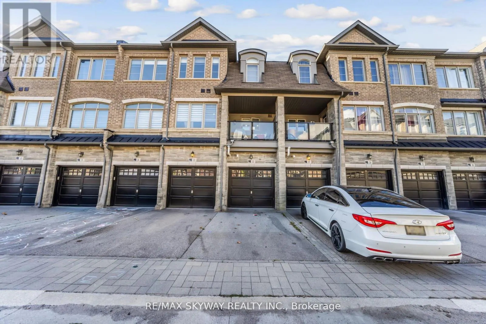 22 - 200 VETERANS DRIVE