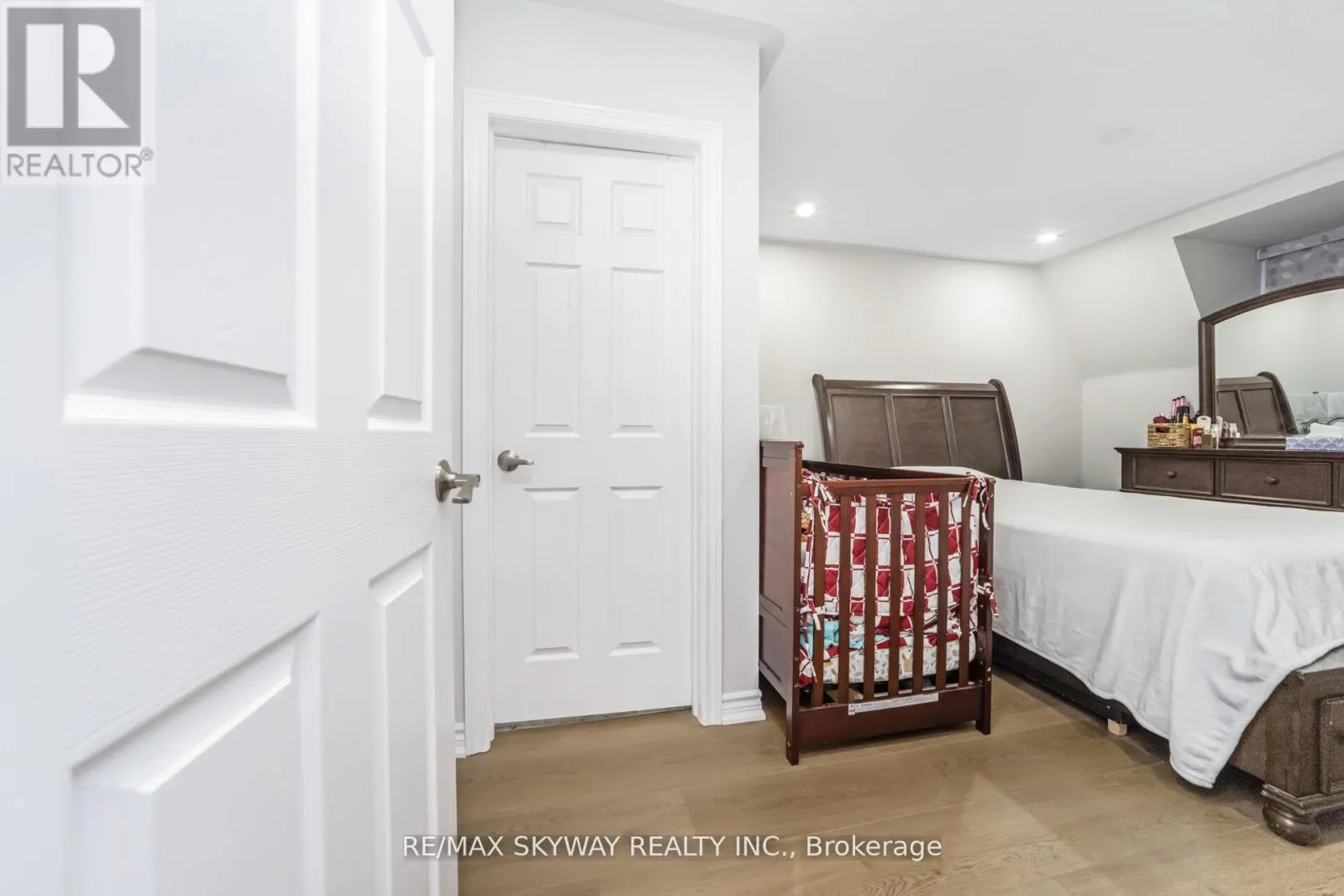 22 - 200 VETERANS DRIVE