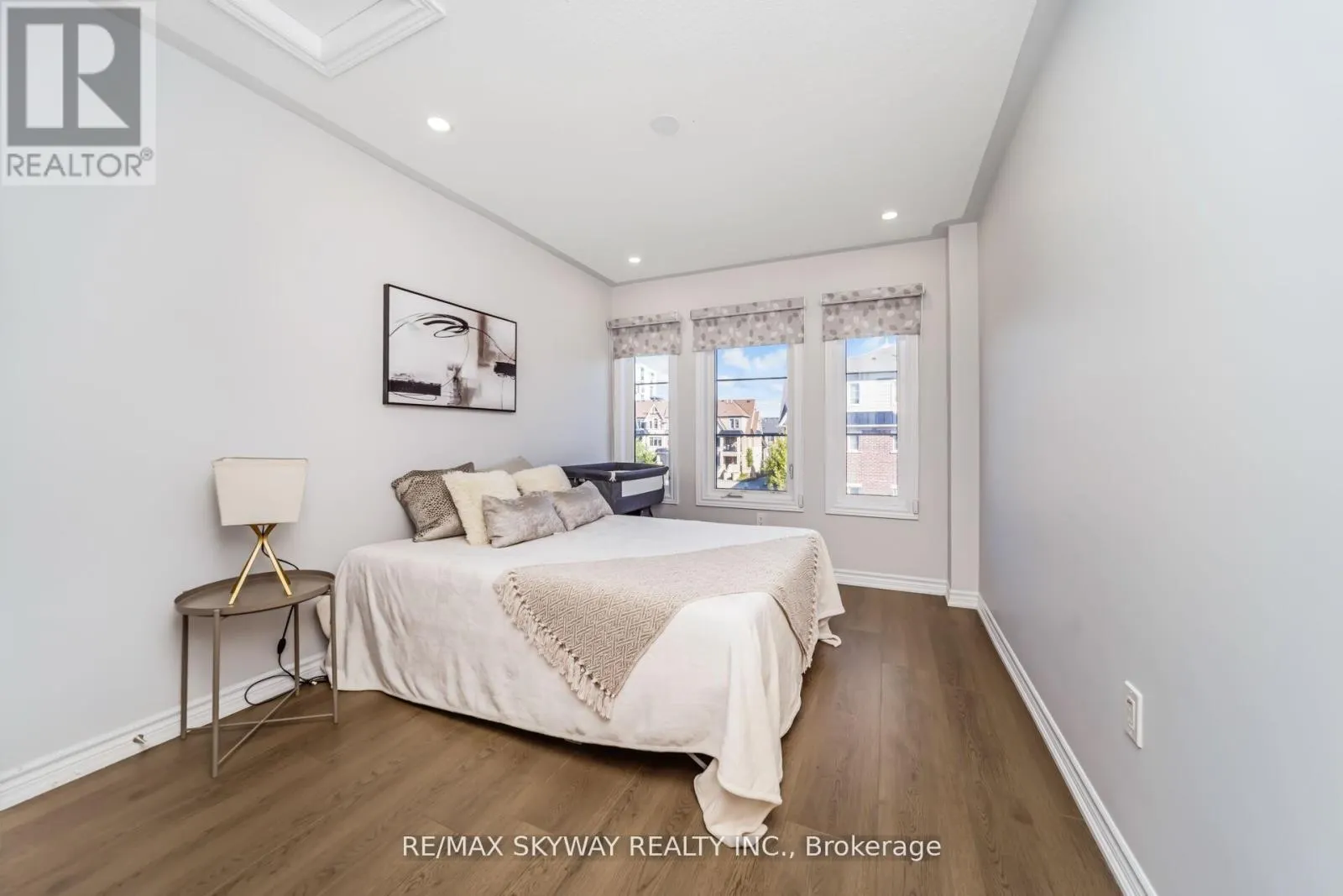 22 - 200 VETERANS DRIVE