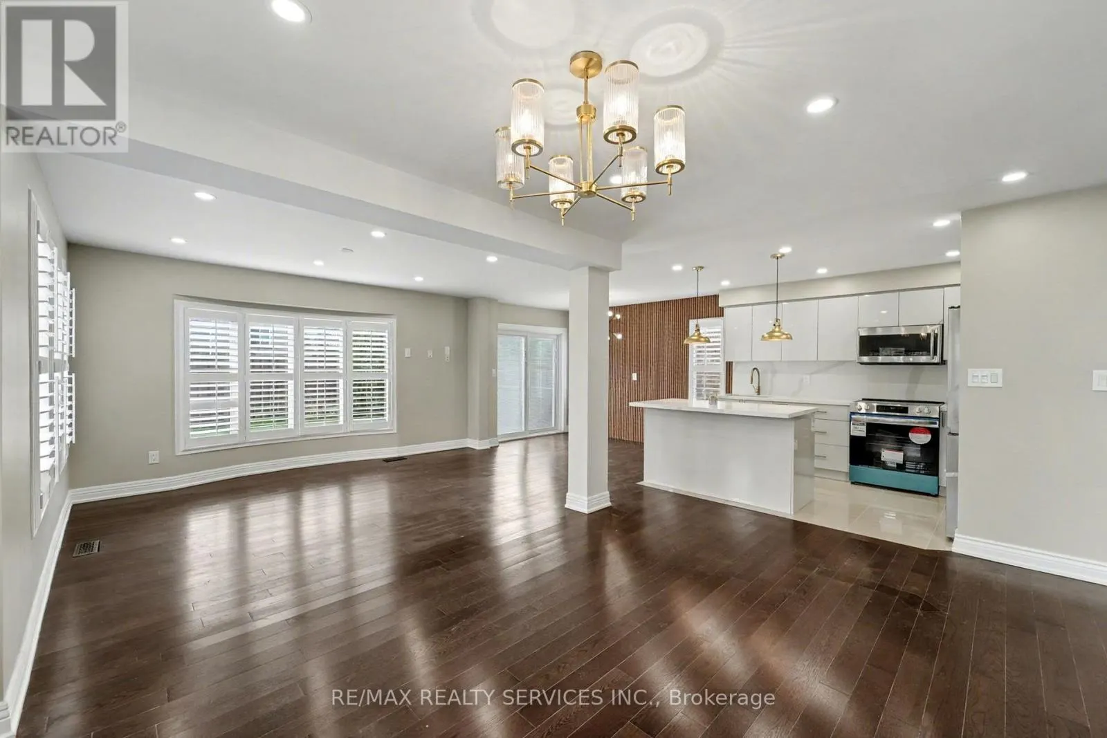 MAIN - 1032 BLUEHERON BOULEVARD