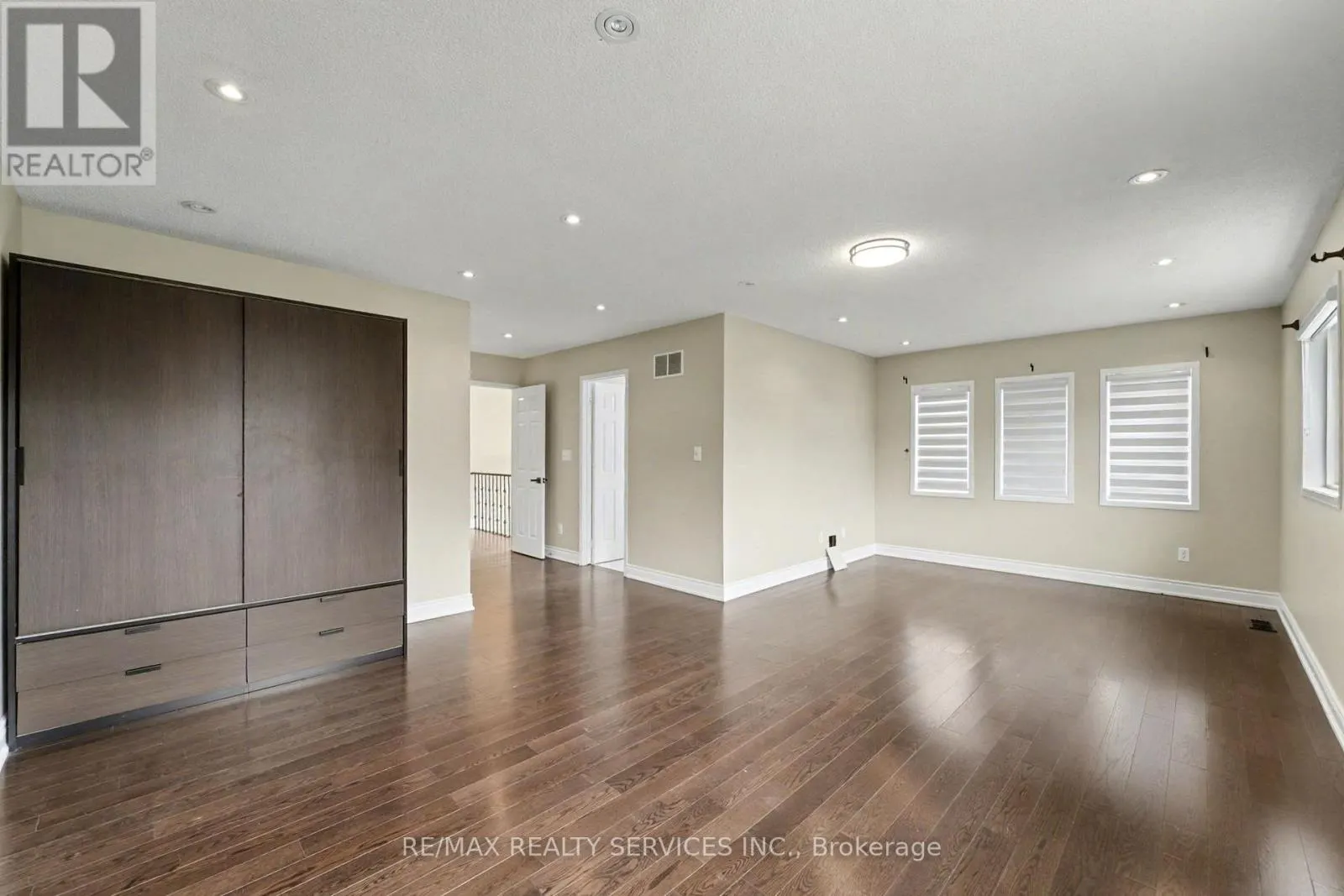 MAIN - 1032 BLUEHERON BOULEVARD