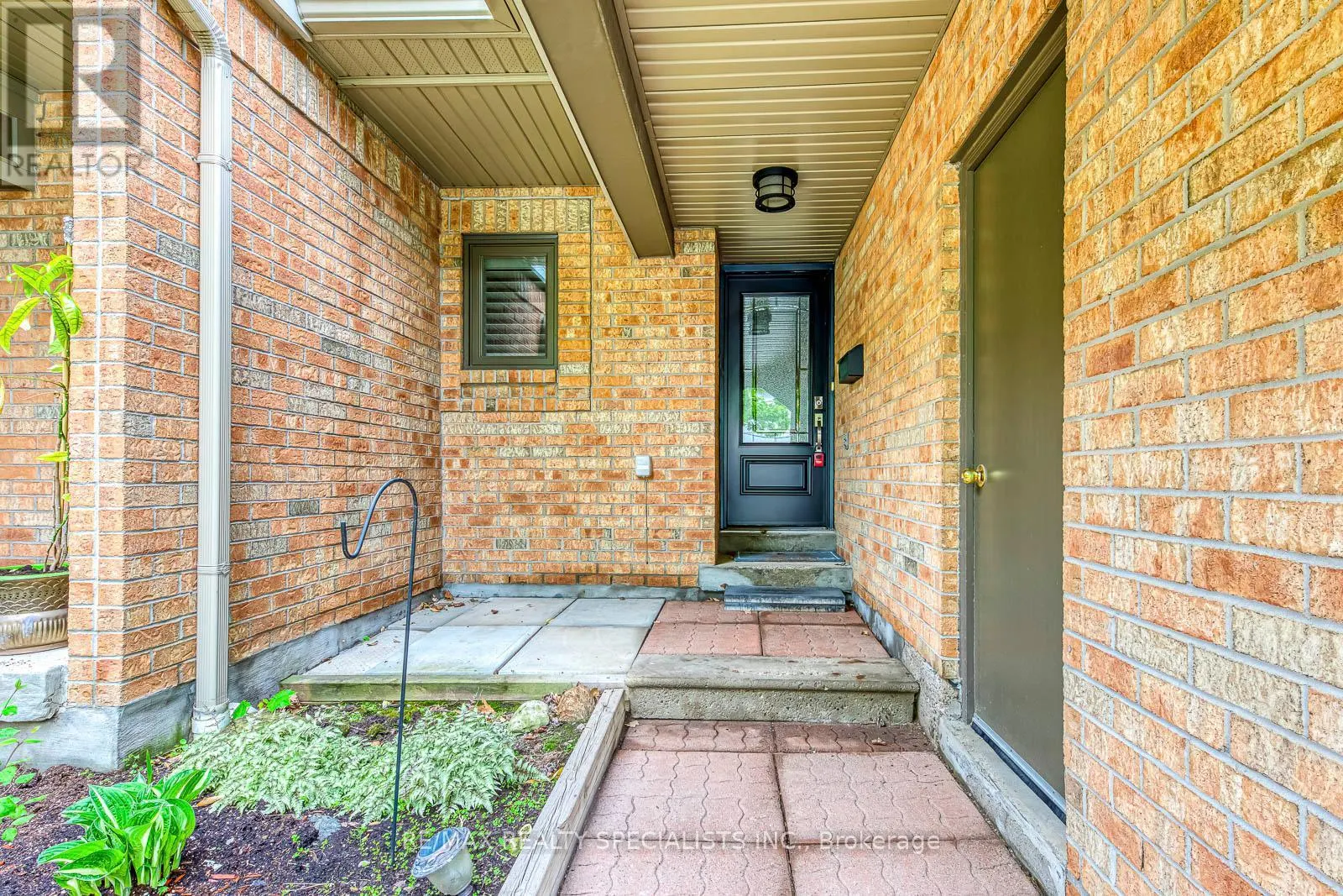 25 - 2199 BURNHAMTHORPE ROAD W