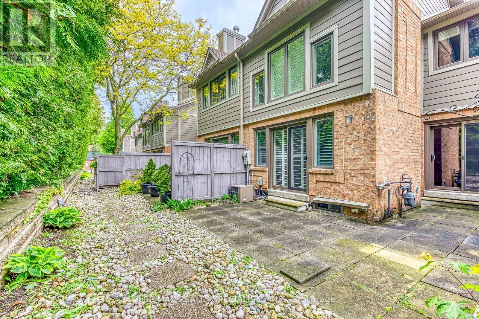 25 - 2199 BURNHAMTHORPE ROAD W