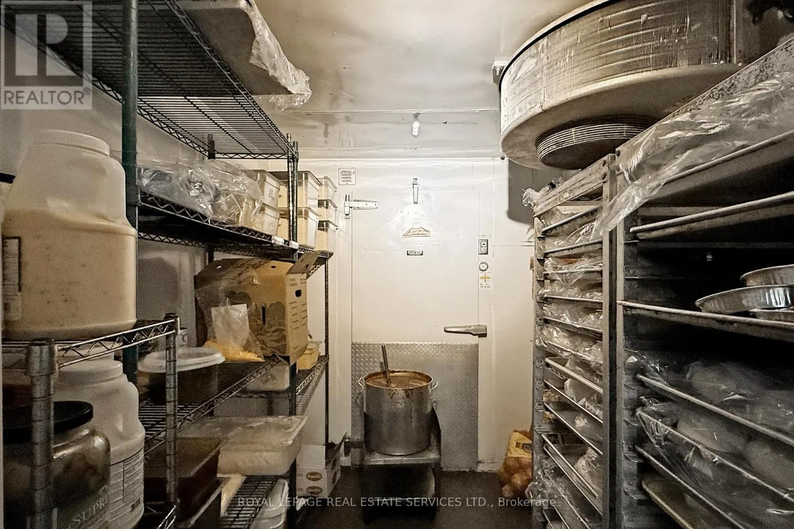 17 COMMERCIAL STREET