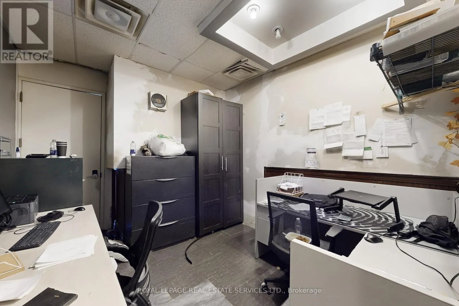 17 COMMERCIAL STREET