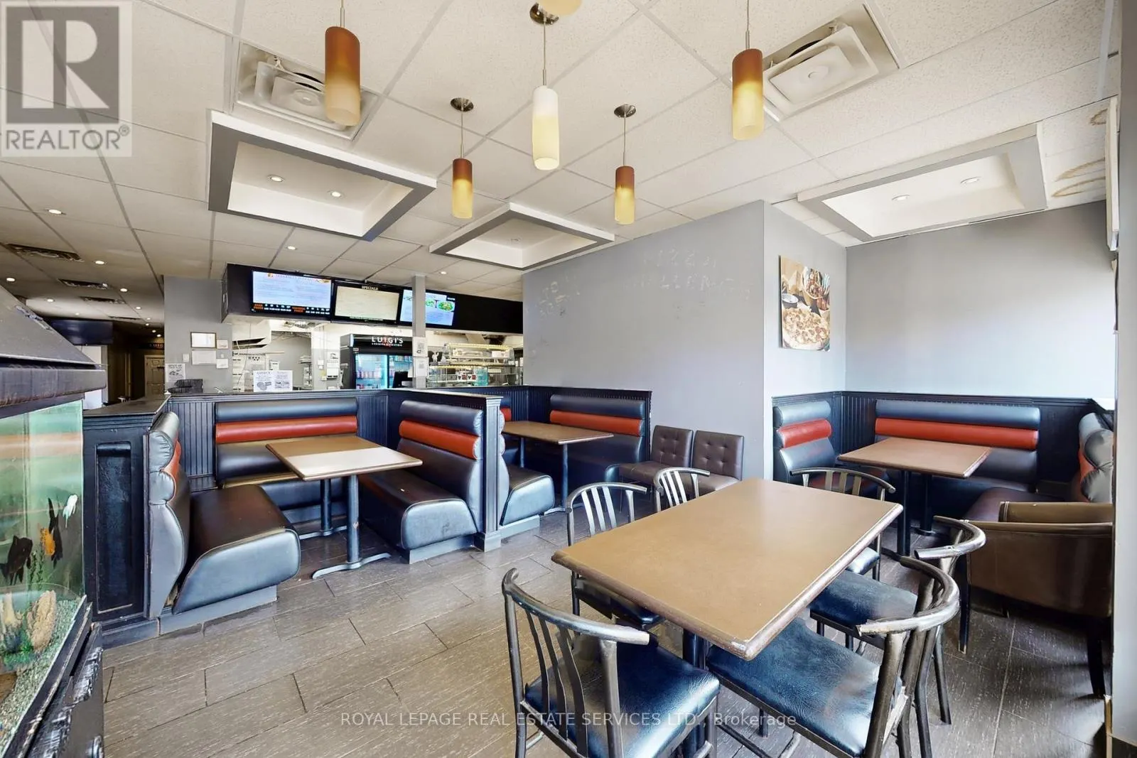 17 COMMERCIAL STREET