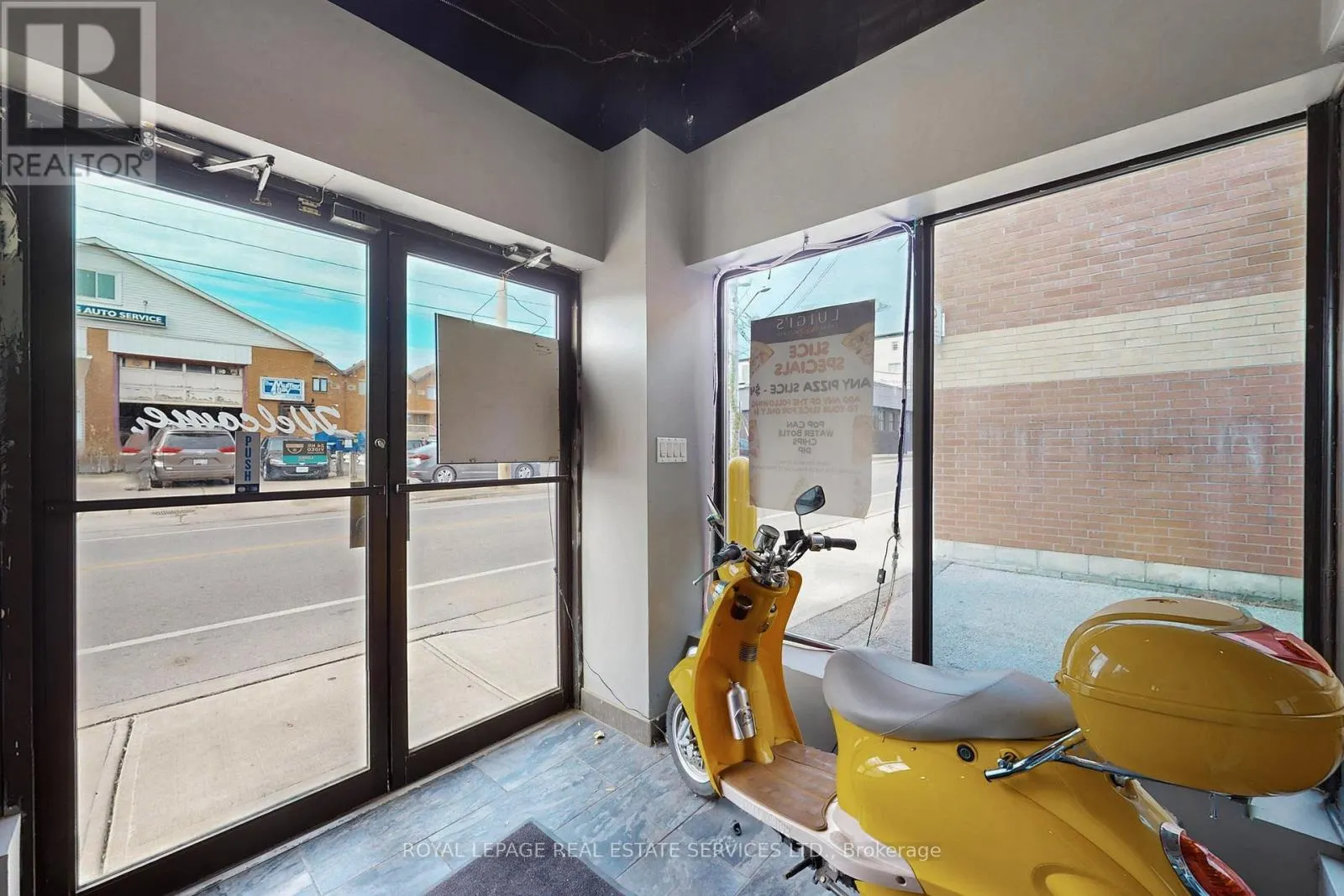 17 COMMERCIAL STREET