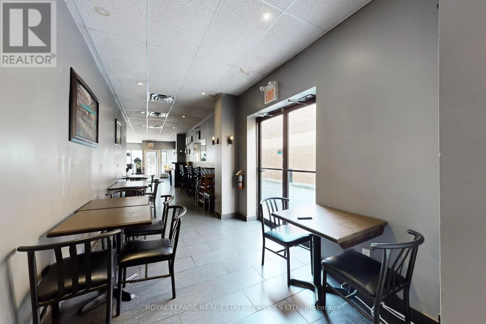 17 COMMERCIAL STREET