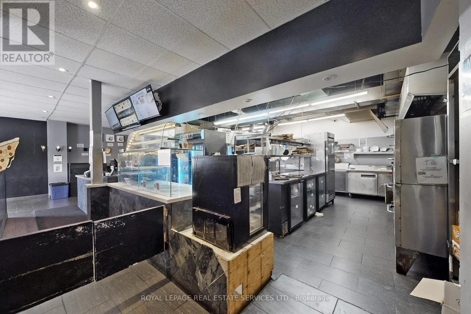 17 COMMERCIAL STREET