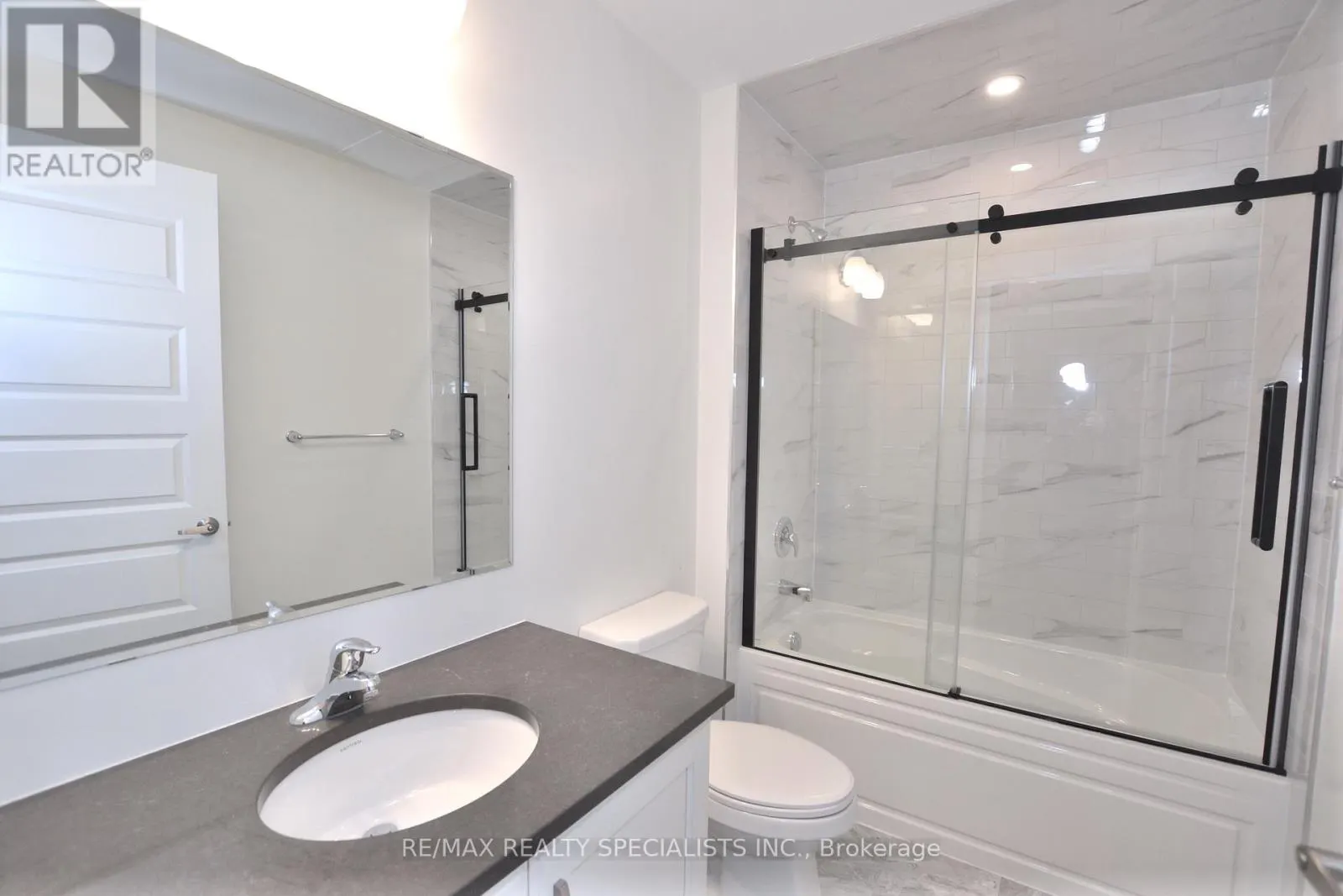 624 - 1105 LEGER WAY