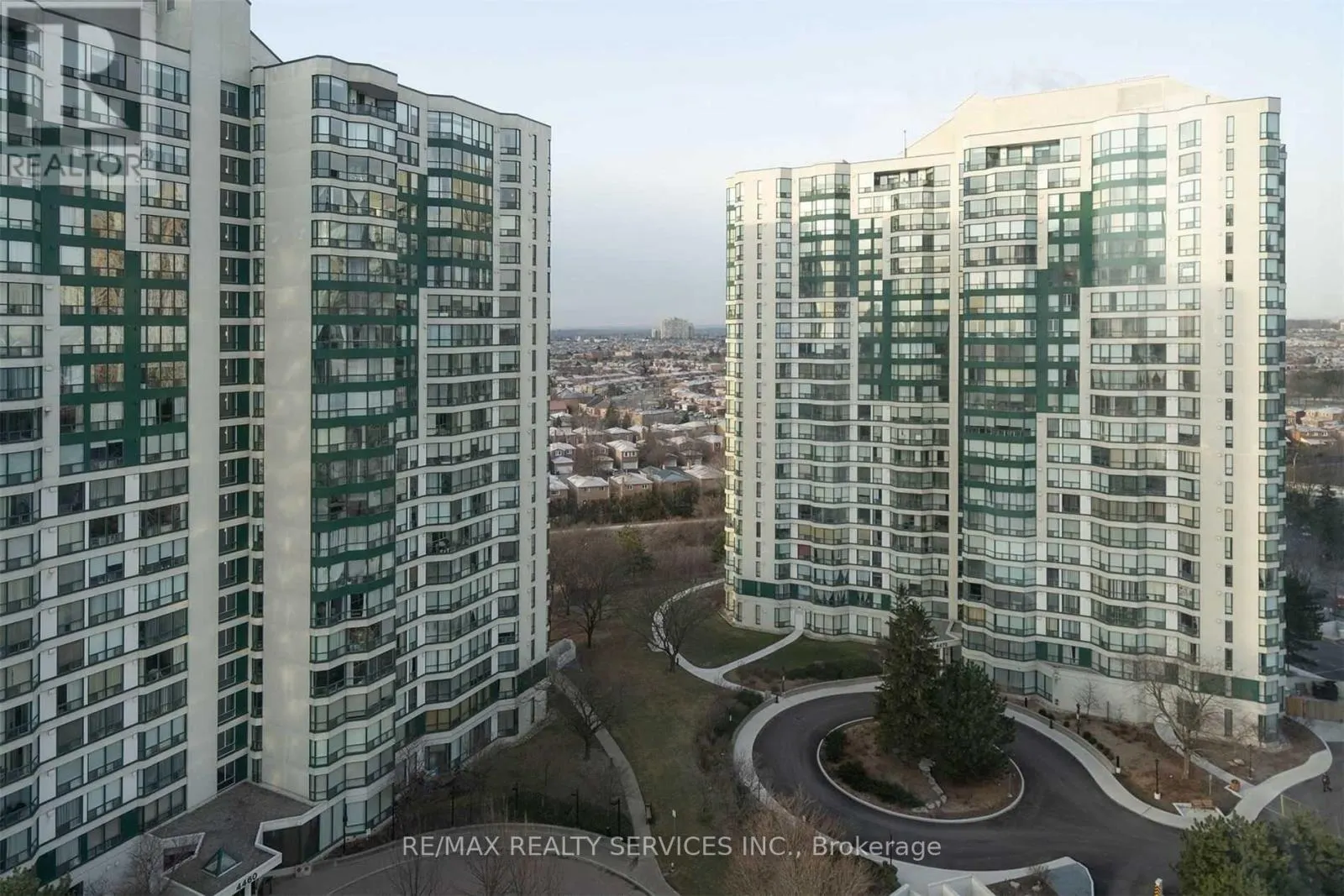 1605 - 4450 TUCANA COURT