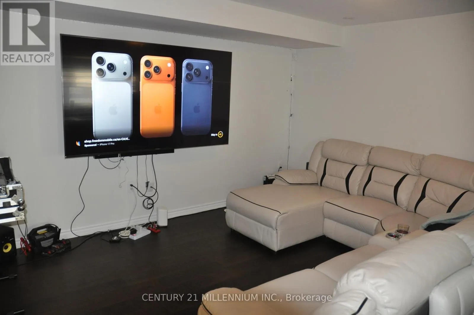 26 - 84 BAYCLIFFE CRESCENT