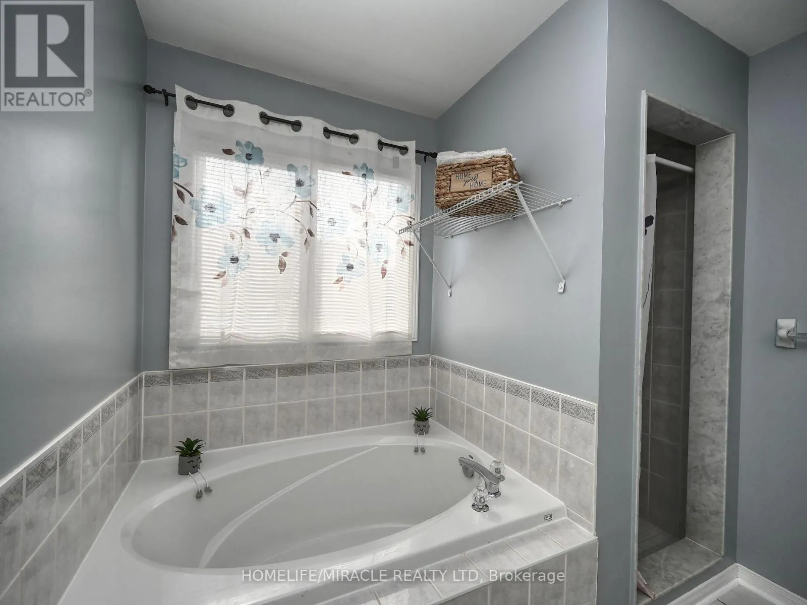 4717 COLOMBO CRESCENT