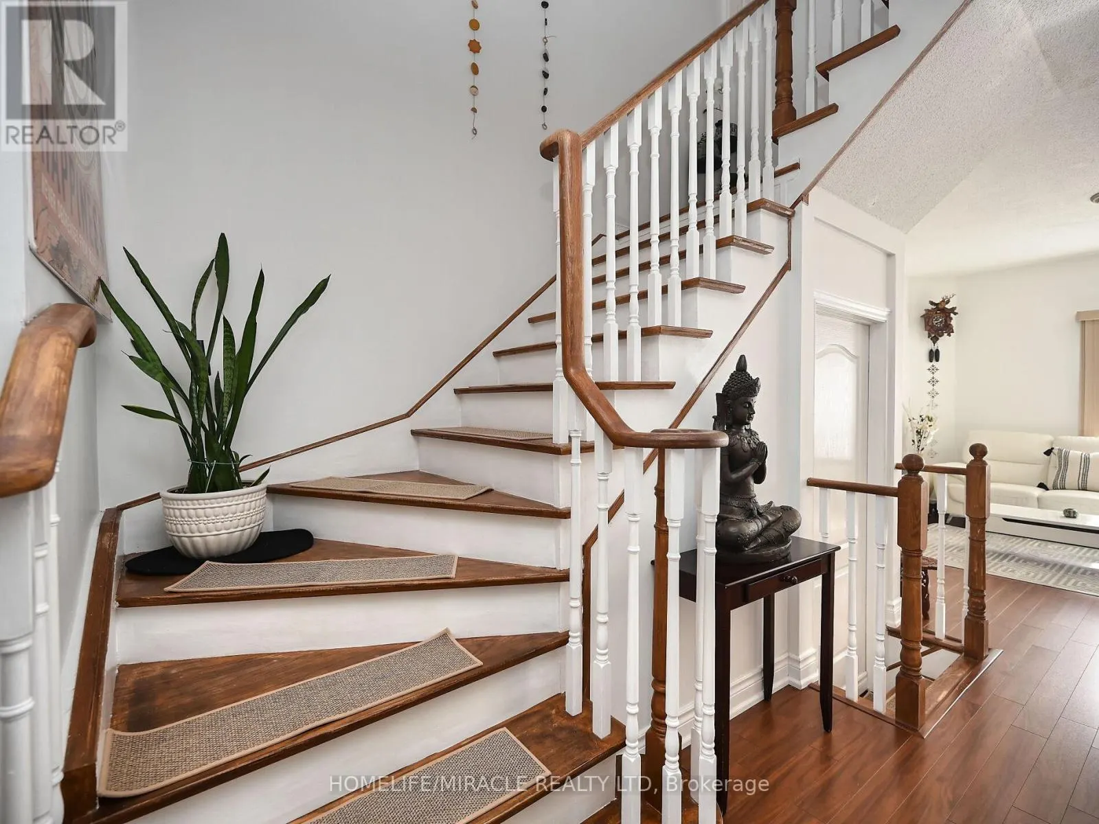 4717 COLOMBO CRESCENT