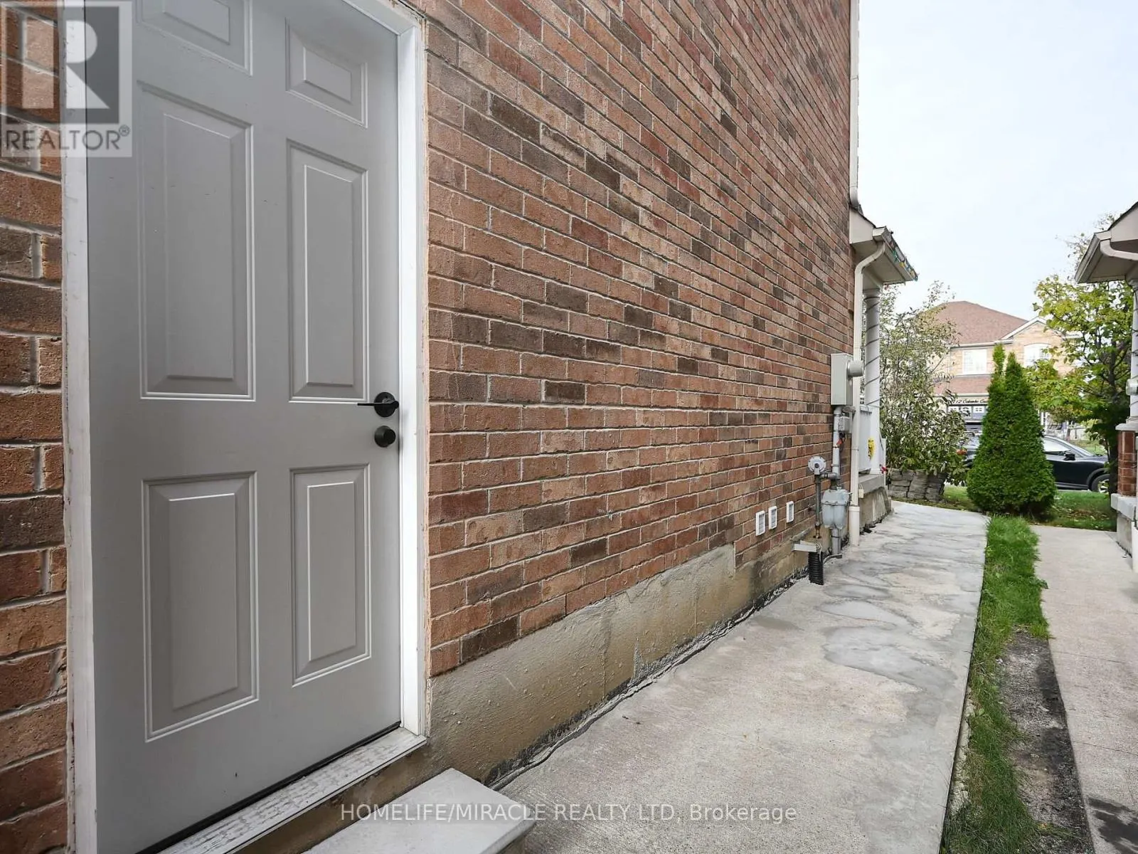 4717 COLOMBO CRESCENT