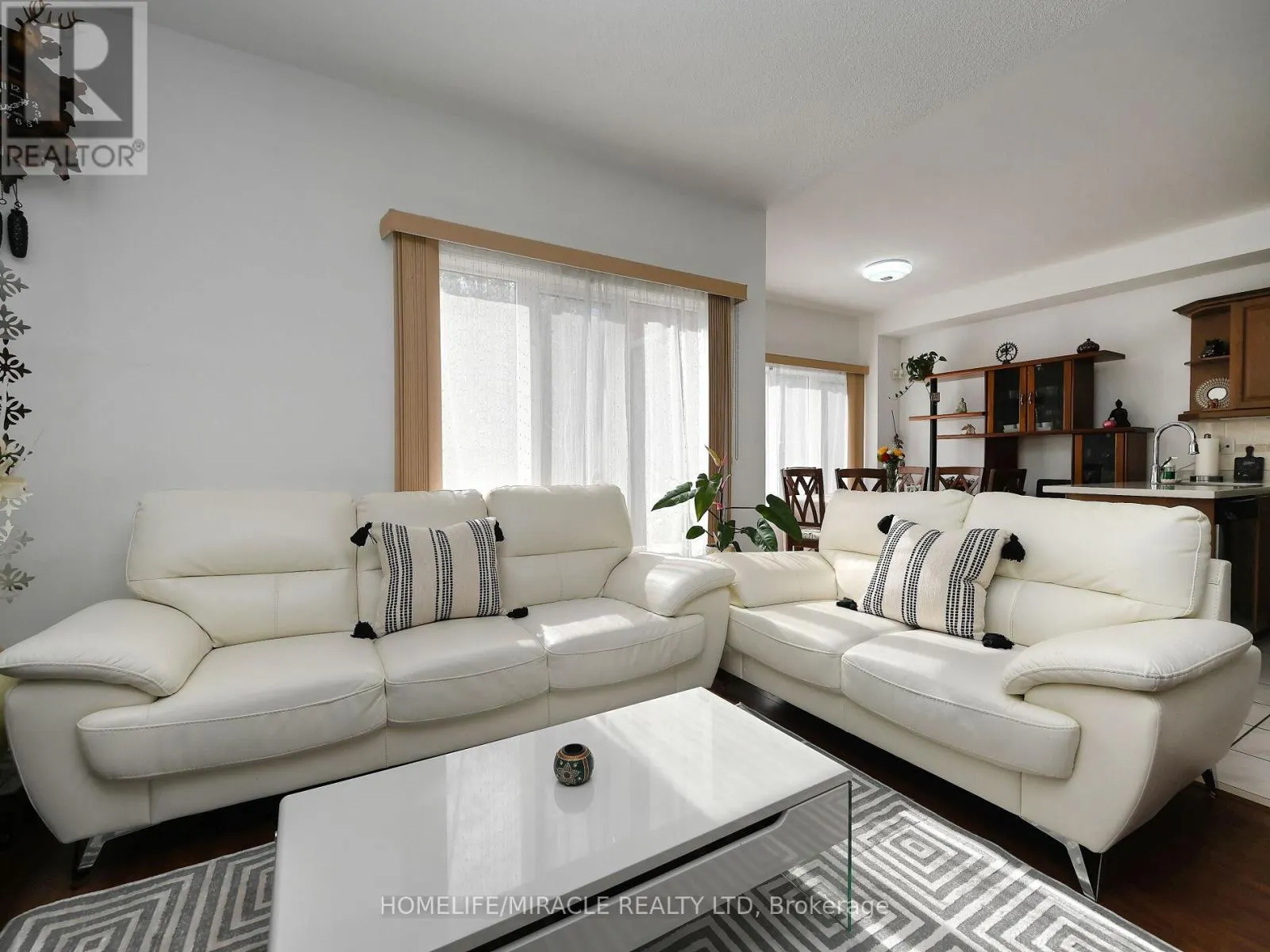 4717 COLOMBO CRESCENT