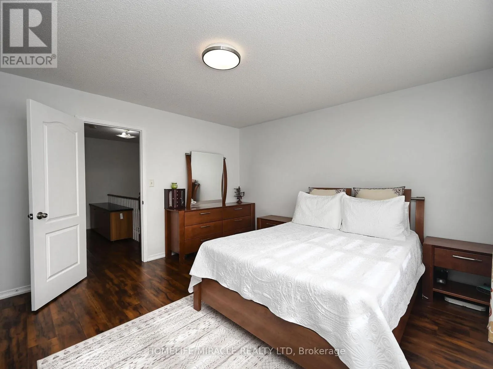 4717 COLOMBO CRESCENT