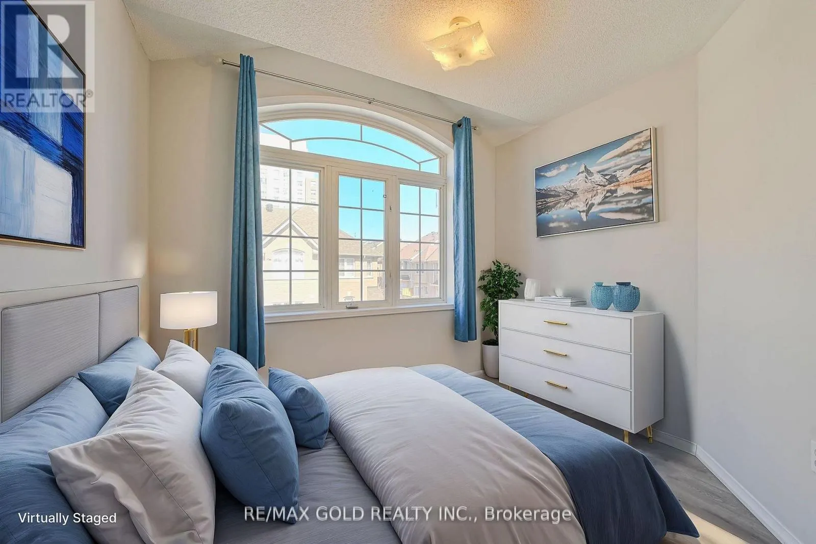 66 - 50 STRATHAVEN DRIVE