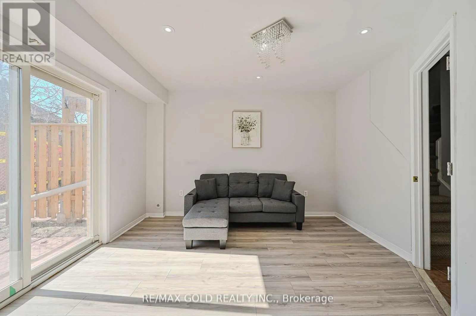 66 - 50 STRATHAVEN DRIVE