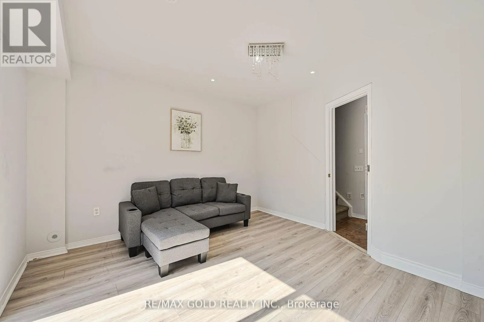 66 - 50 STRATHAVEN DRIVE