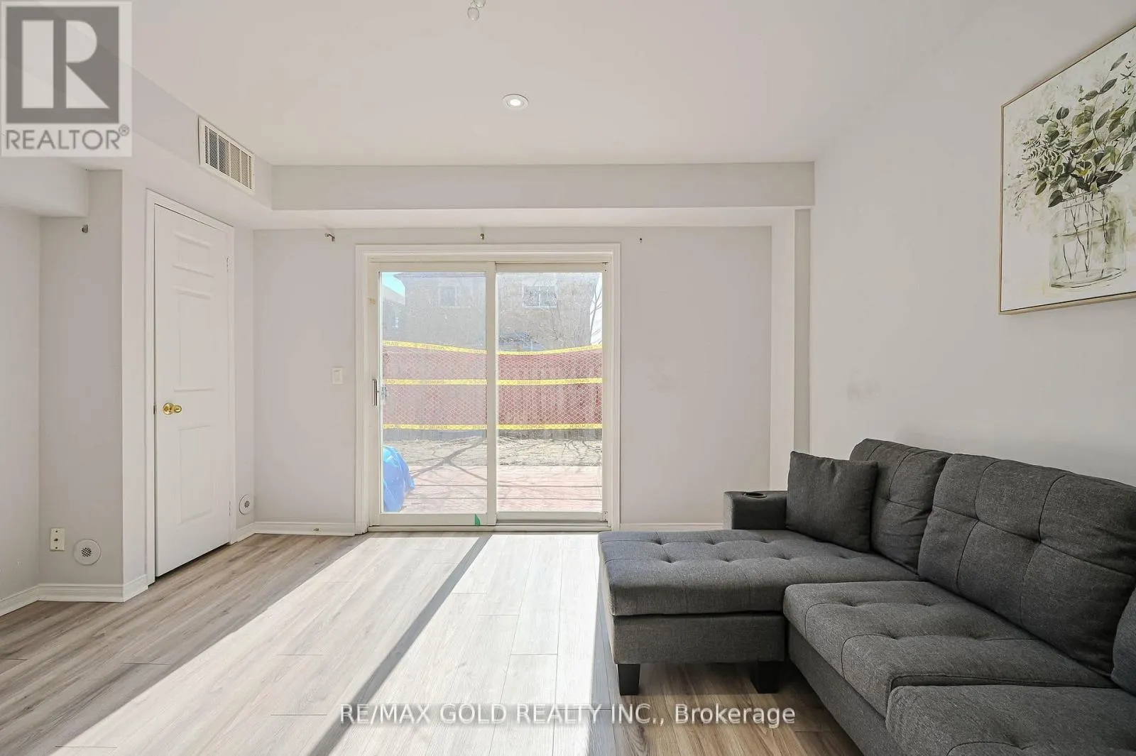 66 - 50 STRATHAVEN DRIVE