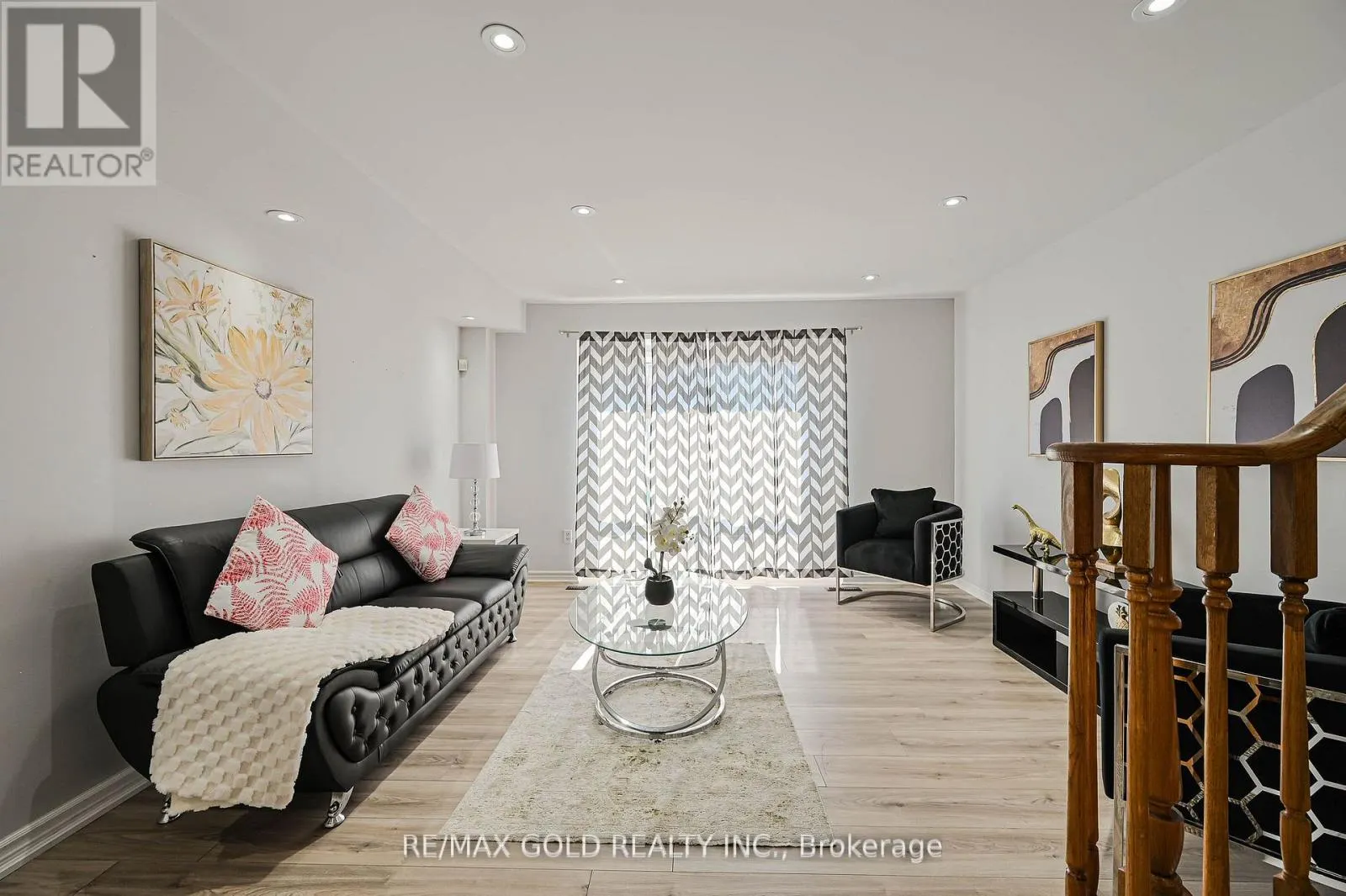 66 - 50 STRATHAVEN DRIVE