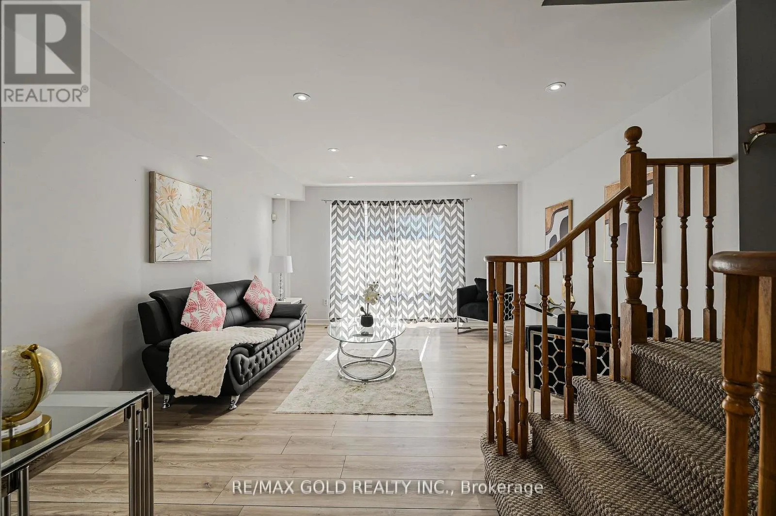 66 - 50 STRATHAVEN DRIVE