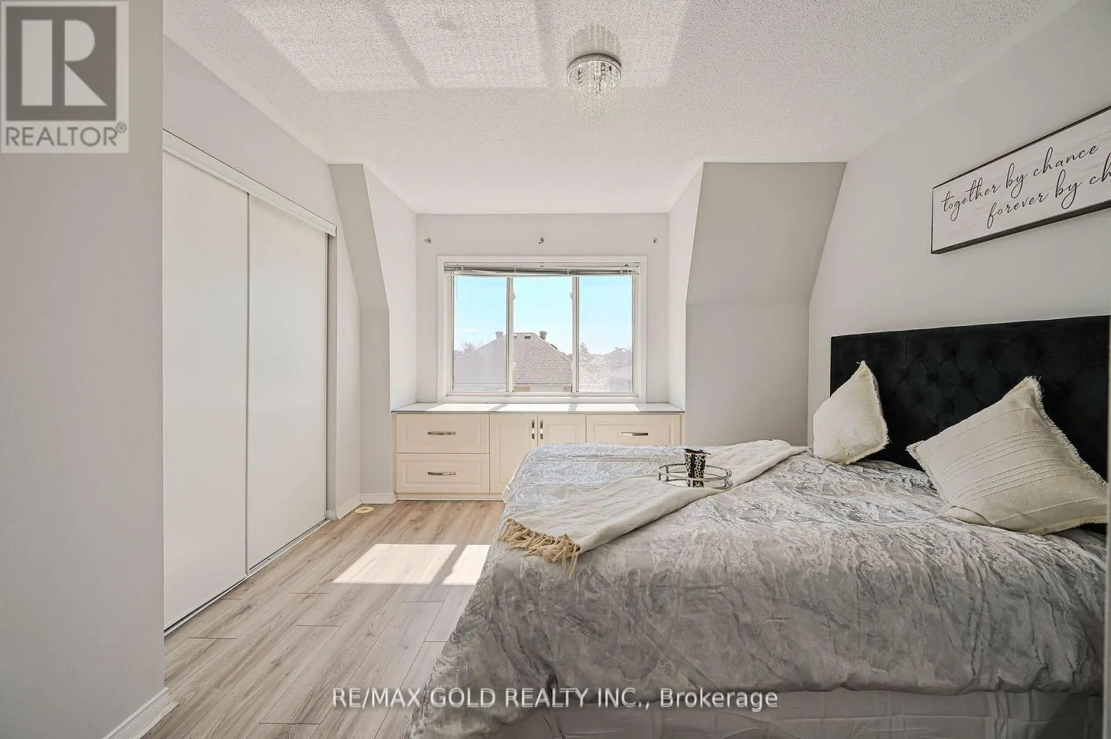 66 - 50 STRATHAVEN DRIVE