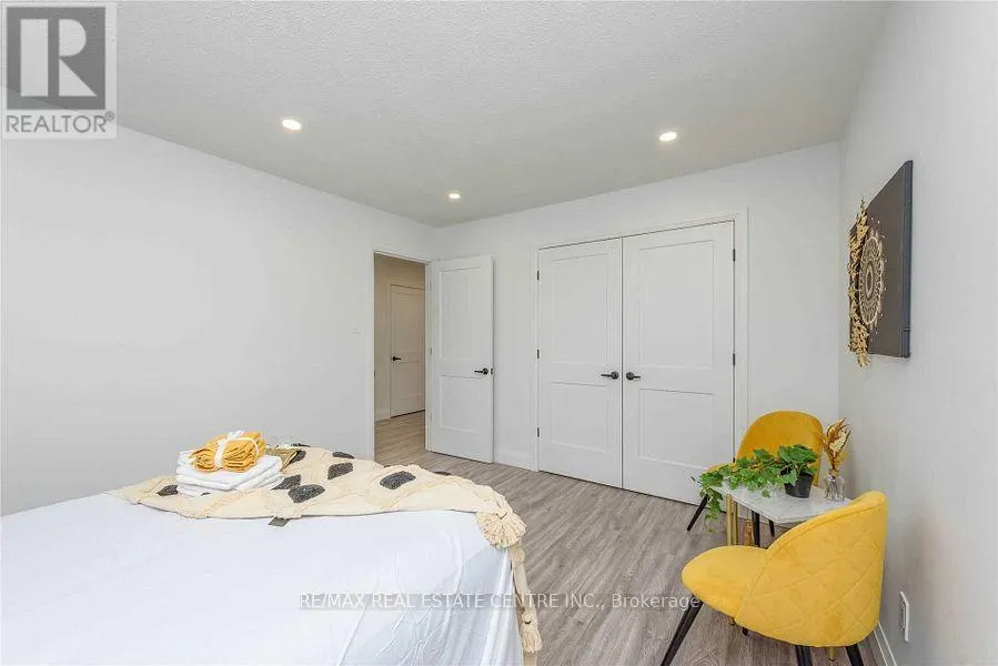 582 ELLIOTT CRESCENT